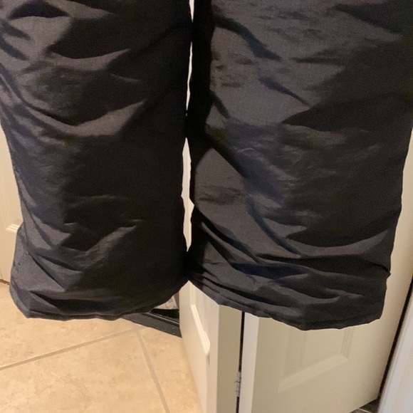 ❄️💦EUC Unisex Children’s Place Black Snowpants - size 12 - Picture 14 of 16
